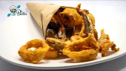Cuoppo di frittura di pesce e paranza