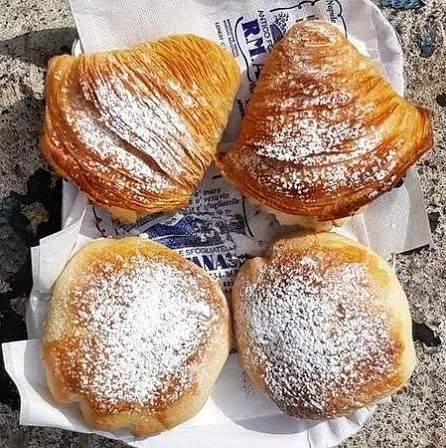 Sfogliatella riccia e sfogliatella frolla napoletane